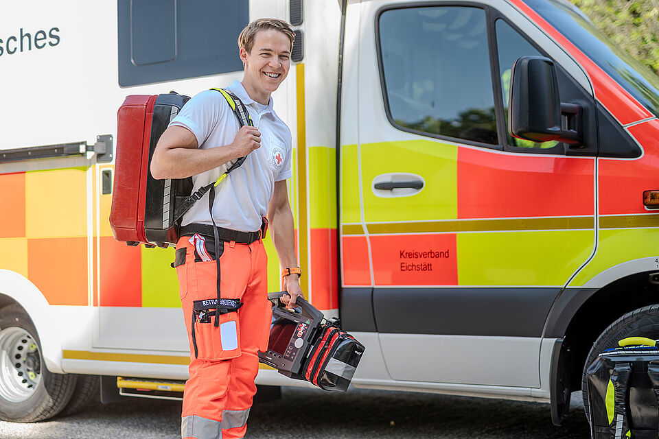 Rettungsdienst Mitarbeiter NfS